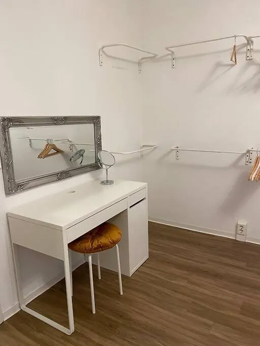 Uber Den Dachern Im Zentrum Von Dresden Apartment