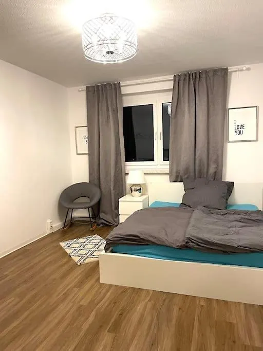 Uber Den Dachern Im Zentrum Von Dresden Apartment